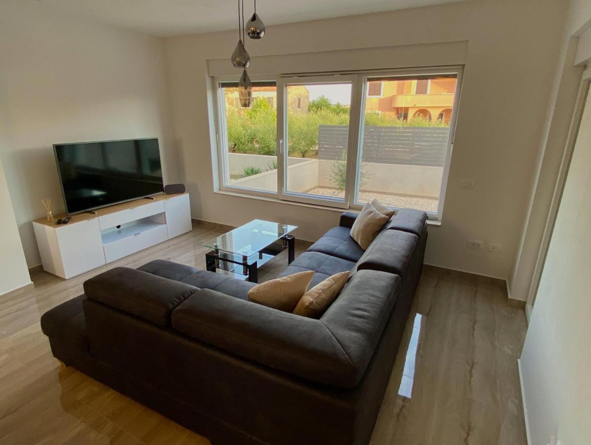 Ferienhaus Luka Zadar Exteriör bild