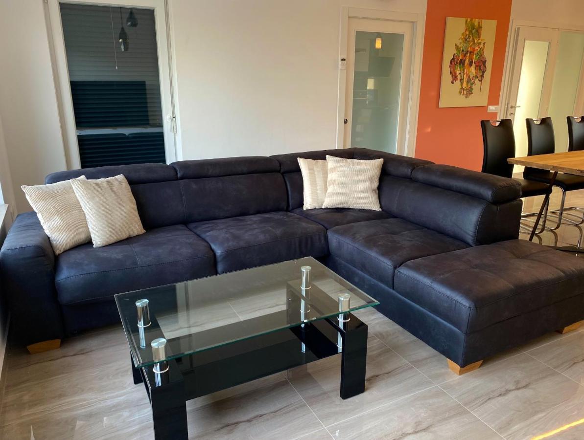Ferienhaus Luka Zadar Exteriör bild