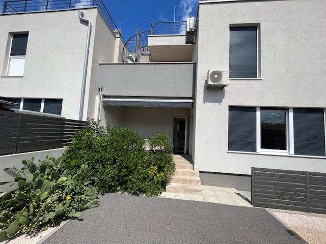 Ferienhaus Luka Zadar Exteriör bild